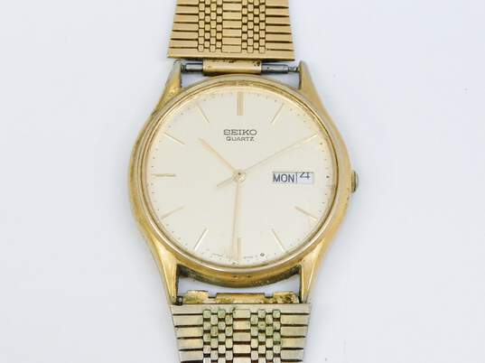 Buy the VNTG Seiko Quartz Gold Tone Day Date 5Y23 Watch | GoodwillFinds