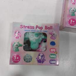 Lot of 18 Stress Pop Ball Toys alternative image