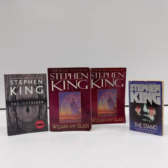 Bundle of 4 Assorted Stephen King Thriller Books image number 1