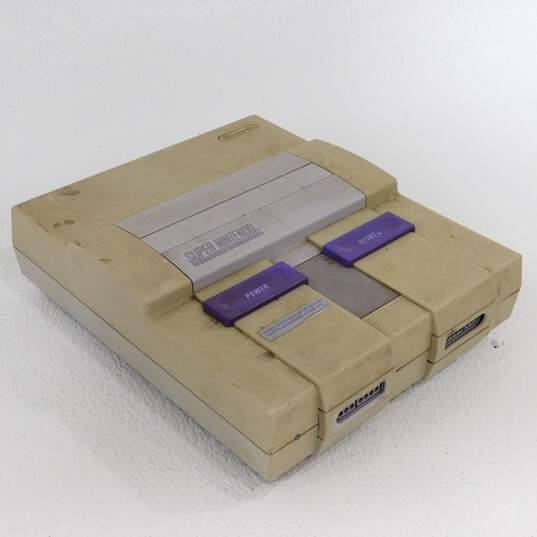 Nintendo SNES Console + Controller Bundle image number 2