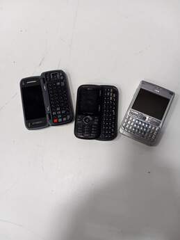 Bundle of 3 Basic Phones w/ Keyboards
