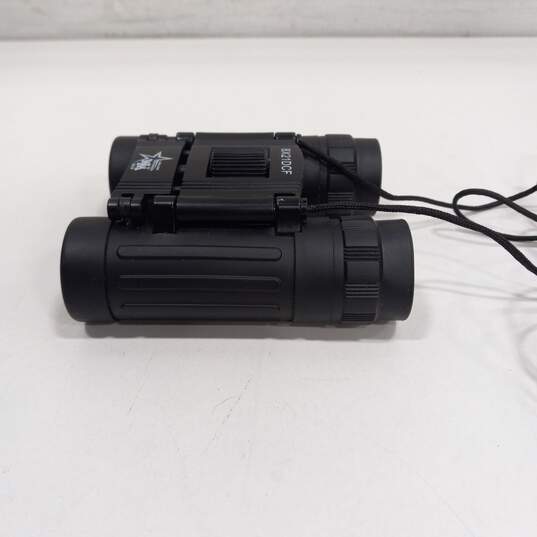 WM 6019 Black DCF Compact Binoculars in Case image number 2