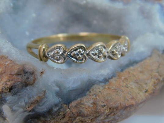 10K Gold Diamonds Accented Hearts Band Ring 1.3g image number 3