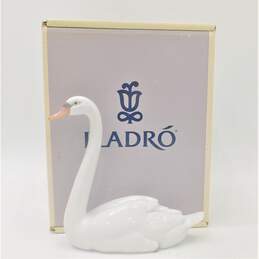 LLadro Graceful Swan 5230 With Box