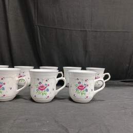 8 Newcor Floral Cups alternative image