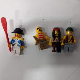 11pc Bundle of Assorted Lego Pirate Minifigures alternative image