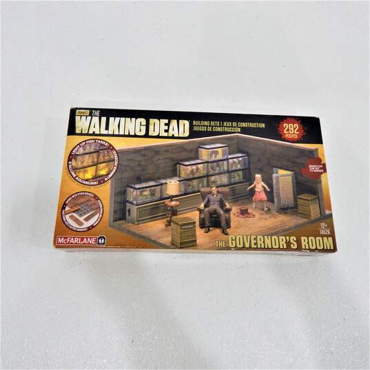 WALKING DEAD The Governor's Room Building Set by McFarlane image number 1