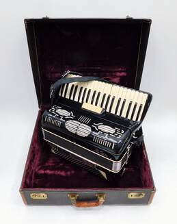Riviera Model 41 Key/120 Button Piano Accordion w/ Case (Parts and Repair)