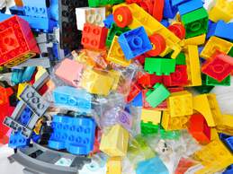 8.2 LBS Assorted LEGO Duplo Bulk Box alternative image