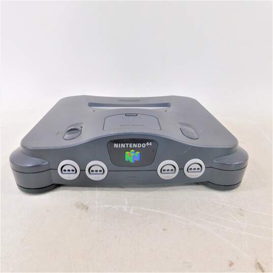 Nintendo 64 w/ 2 games image number 4