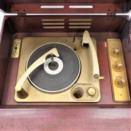 VNTG RCA Victor Brand SHF-7 Model Orthophonic High Fidelity Turntable w/ Internal Speakers (Parts and Repair) alternative image