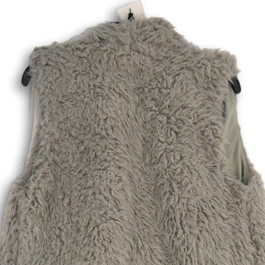 NWT Womens Gray Sleeveless Open Front Faux Fur Vest Size Medium image number 4