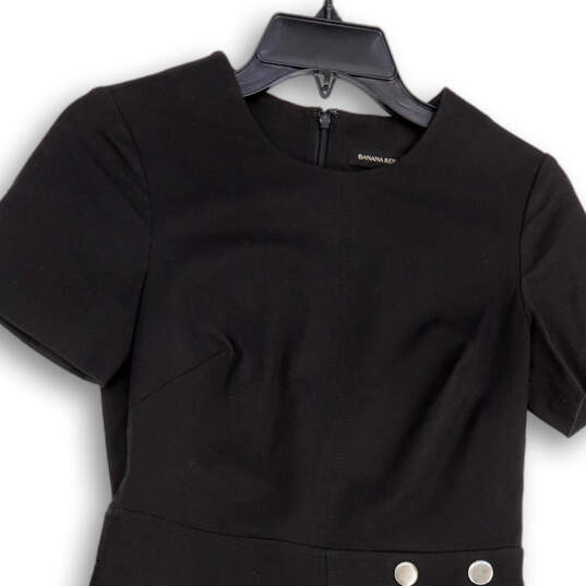 Womens Black Back Zip Round Neck Short Sleeve Formal Sheath Dress Size 2P image number 3