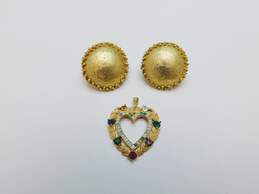 Vintage Crown Trifari Gold Tone Clip-On Earrings & Colorful Rhinestone Open Heart Pendant 27.9g