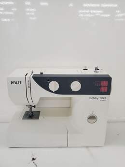 Pfaff Hobby 1022 Sewing Machine Untested