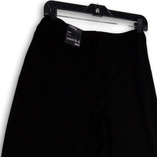Buy the NWT Womens Black Flat Front Pockets Regular Fit Capri Pants Size XL
