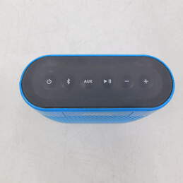 Bose Soundlink 415839 Wireless Bluetooth Portable Speaker alternative image