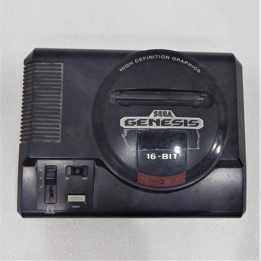 Sega Genesis w/Controllers and 10 Sports Games image number 7