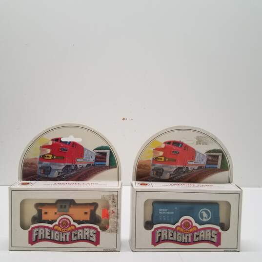 Bachmann N Scale Train Freight Cars Bundle Lot of 2 IOB image number 1
