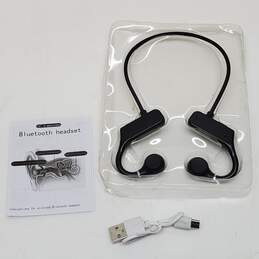 Open Ear Wireless Cloud Conduction Headphones Black alternative image