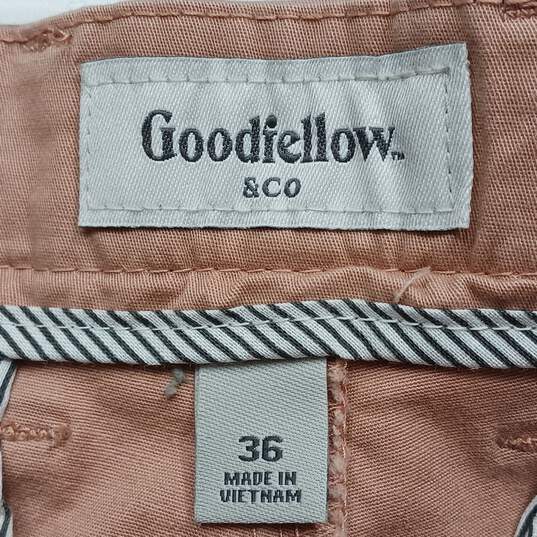 Goodfellow Men's Salmon Shorts Size 36 - NWT image number 6