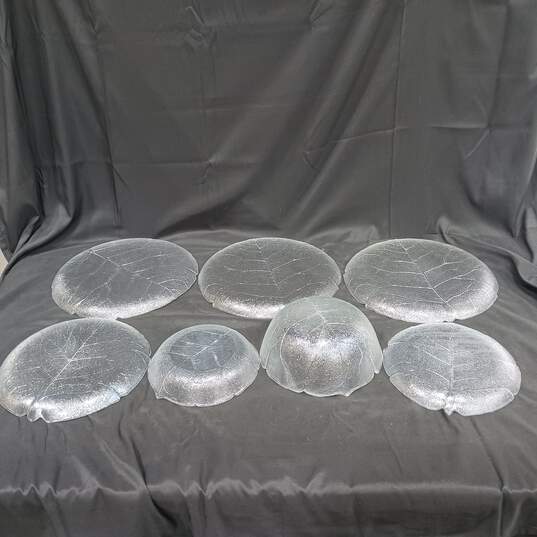 Lot of 7 Assorted Arcoroc Maple Leaf Design Plates & Bowls image number 2