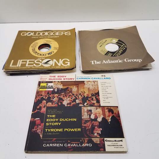 Lot of 7 Inch Records/45s with Carrying Case image number 6