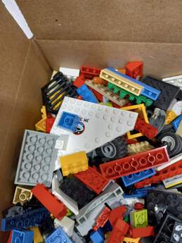 Bundle of Assorted Mixed Building Toy Bricks alternative image