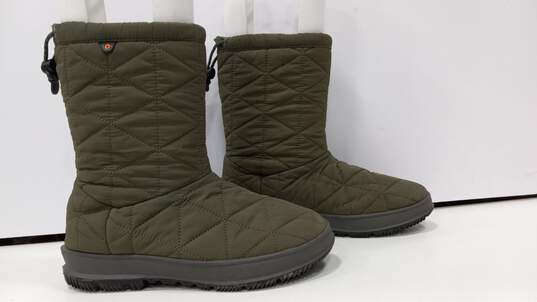 Bogs Faux Fur Lining Green Slip on Snow Boots Size 8 image number 2