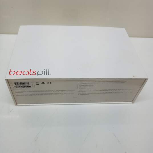 Beats Pill speaker with cords - heavy wear - tested image number 3