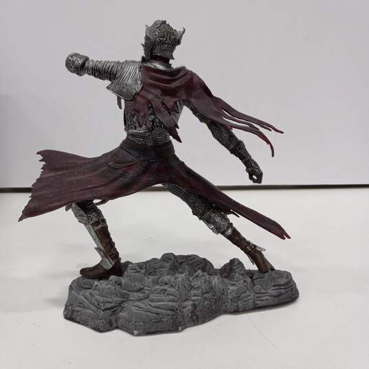 Dark Souls 3 Collector's Edition Soul Of Cinder Statue (Swords not Included) image number 4