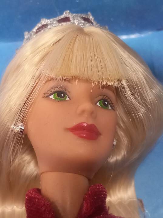 Very Velvet Collectable Barbie in Original Box image number 2