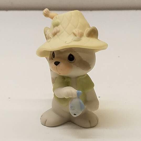 Lot of 8 Assorted Precious Moments Figurines image number 3
