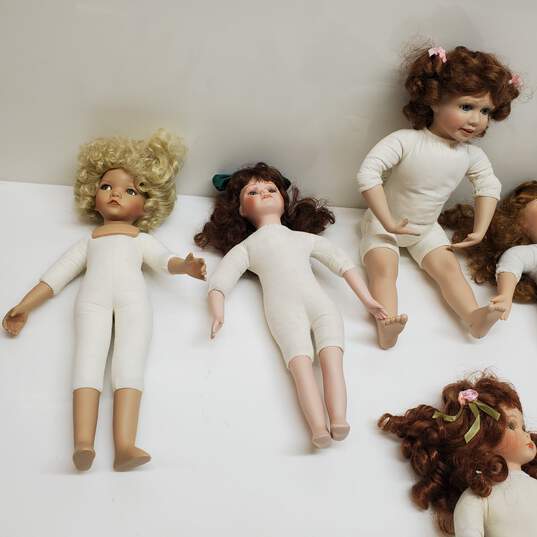 x6 VTG. Assorted Lot 1990s Porcelain Dolls W/Curly Hair Fabric Body Approx. 15 In. L image number 2