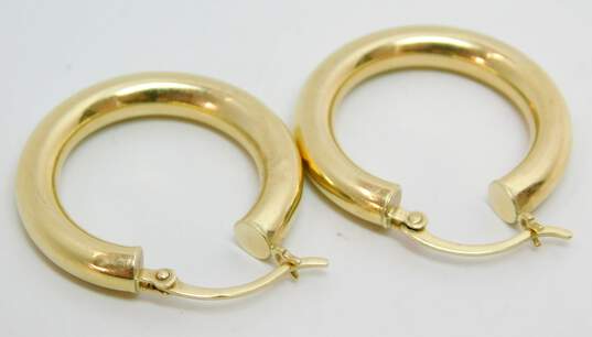 14K Yellow Gold Tube Hoop Earrings 2.5g image number 2