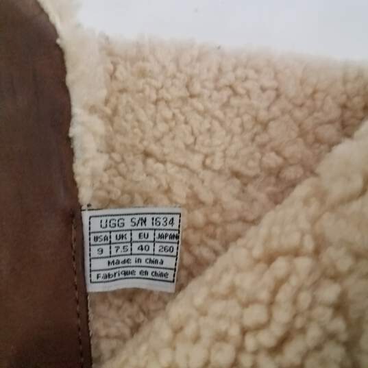 UGG Catalina Boots Size 9 image number 5