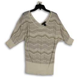 Womens White Gold Chevron Short Sleeve V-Neck Pullover Sweater Size M