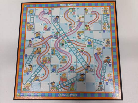 Bundle of 2 Vintage Children's Board Games: "Candy Land" And "Chutes And Ladders" image number 6