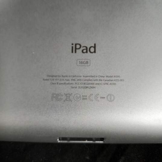 iPad 2 16GB Tablet image number 3
