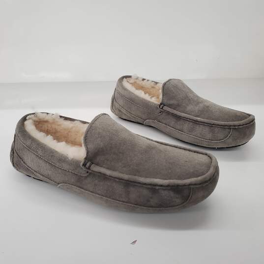 UGG Men's Ascot Gray Suede Wool Lined Slippers Size 10 image number 3