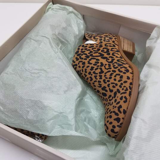 Women's BP Leopard Printed Suede Ankle Bootie Size 6M w/ Box image number 6