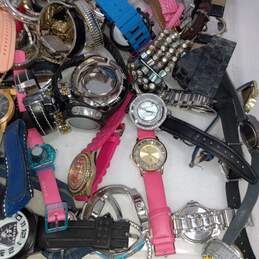 7.8lb Bundle of Assorted Watches alternative image