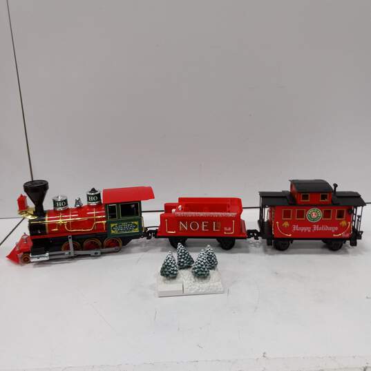 Lionel #62134 Holiday 24 Pcs  "G" Gauge Train Set IOB image number 3