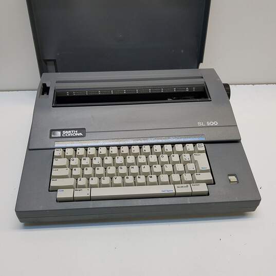 Smith Corona SL500 Typewriter image number 1