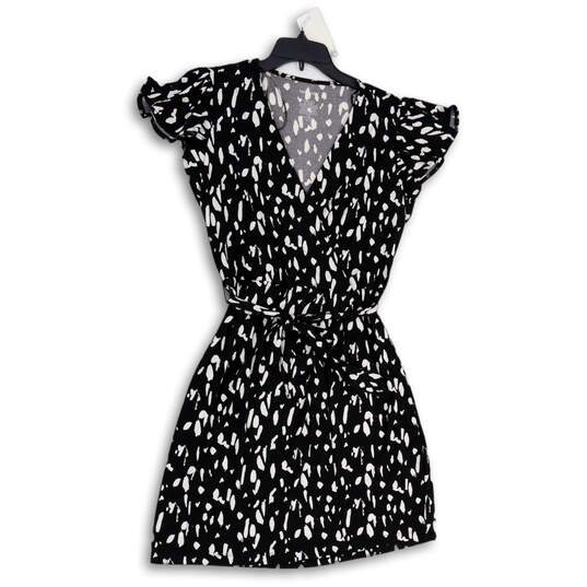 Womens Black White Printed Short Sleeve Tie Waist Wrap Dress Size Medium image number 1