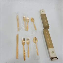 Vnt Americana Golden Heritage by International Flatware 8 Pc 2 place settings