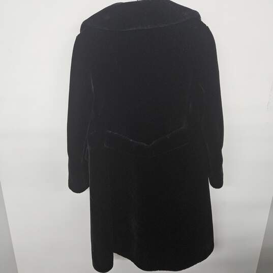 Borgazia Black Faux Fur Coat image number 2