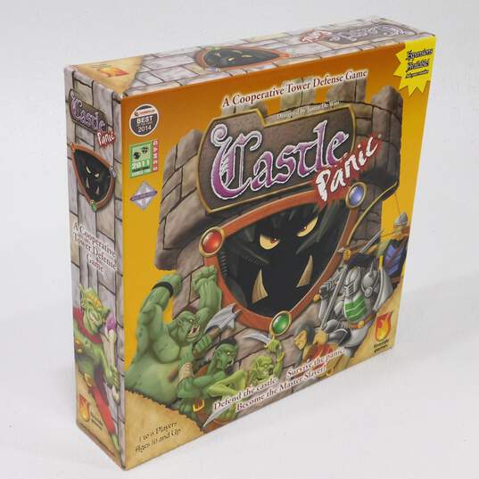 Castle Panic Board Game Fireside Games Cooperative Strategy Defense Complete image number 2