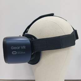 Samsung Gear VR Oculus Headset In Box alternative image