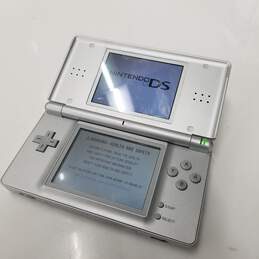 Silver Nintendo DS Lite